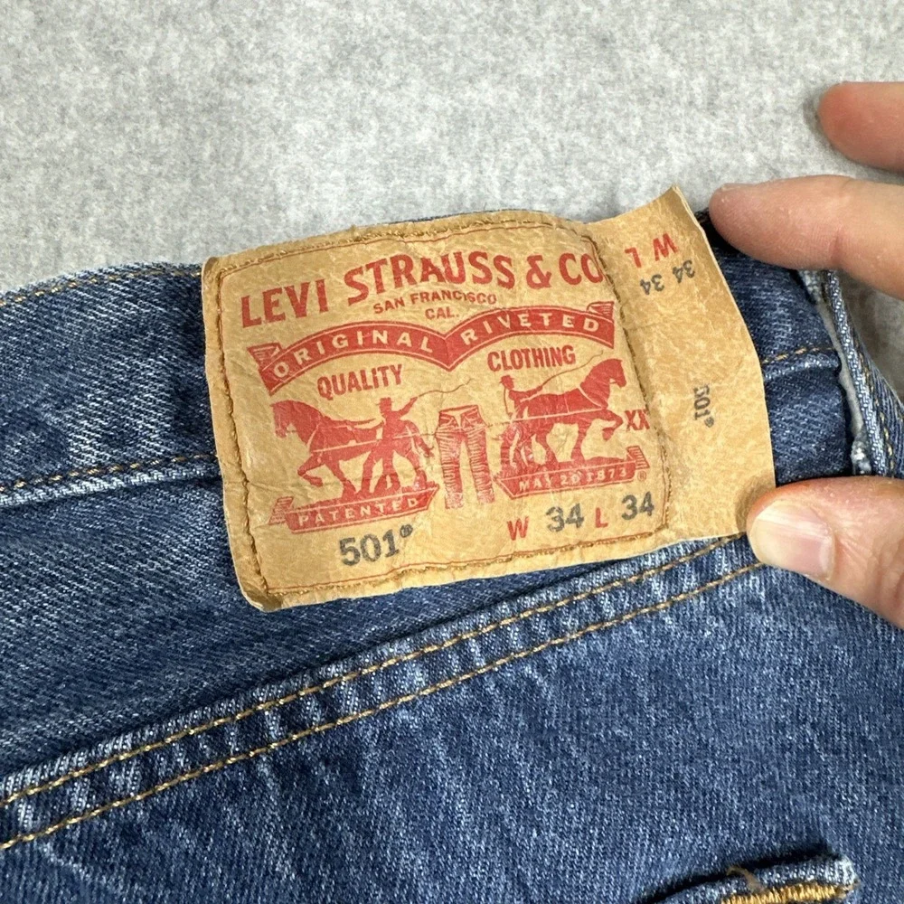 Levis 501 Jeans Men's 34x34 Blue Button Fly Denim Original Straight Medium Wash